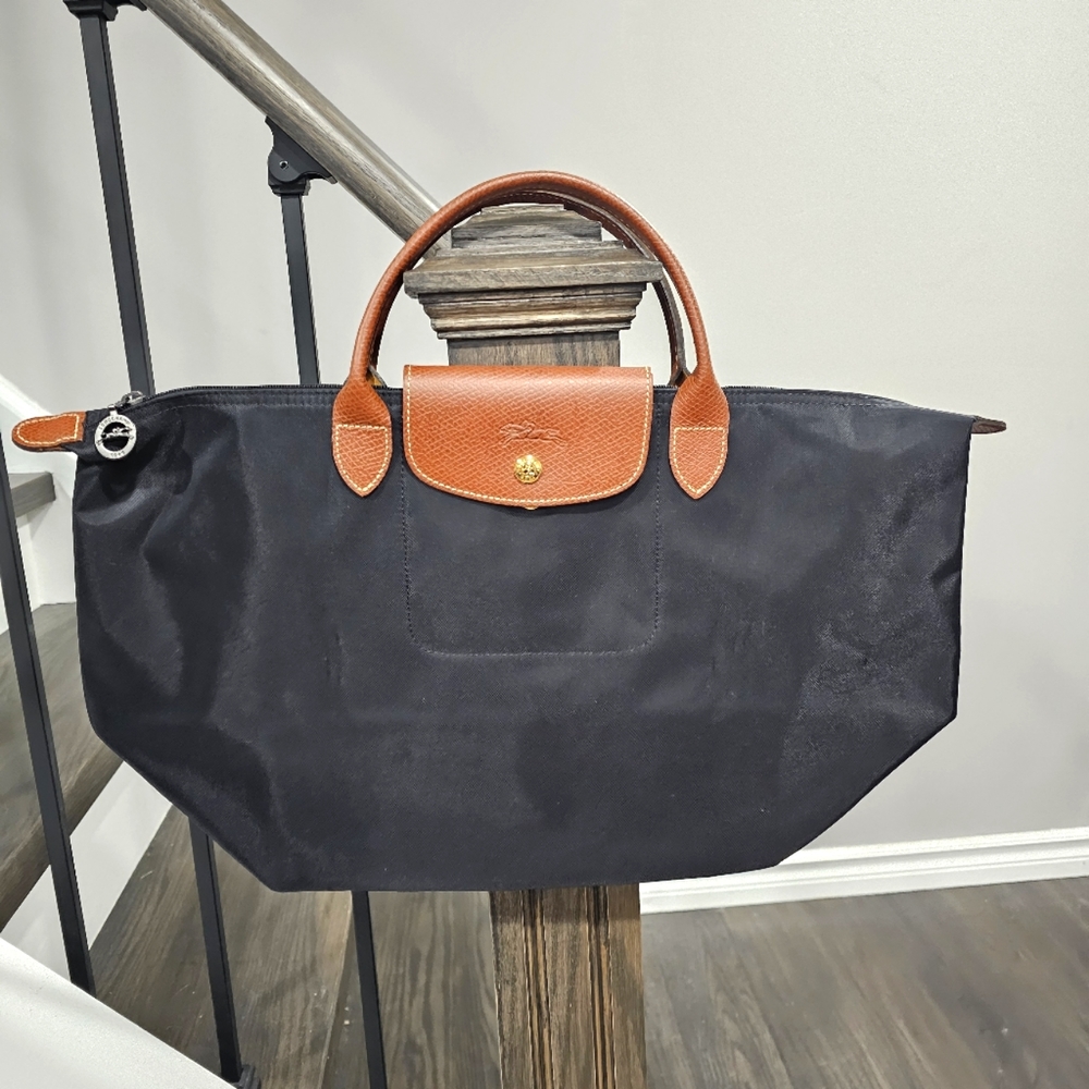 Longchamp Le Pliage Medium Handbag